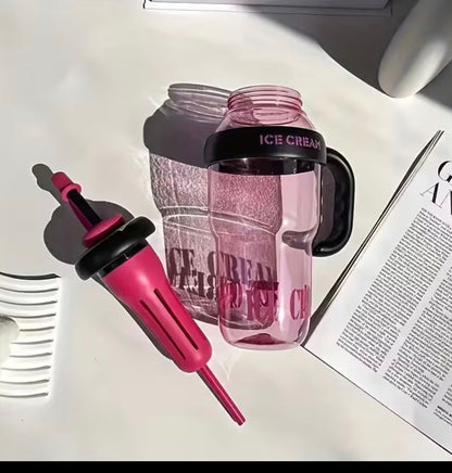 Large Capacity Plastic Water Cup with Handle And Straw, Portable Sports Water Bottle, Tea Cup, Suitable for Cars, Students, And Outdoor Use in 10 Different Scenarios for Holidays